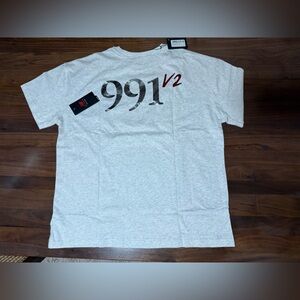 New Balance x One Block Down Italy Logo Tee Euro Size 4 Grey T-Shirt 991 1/2